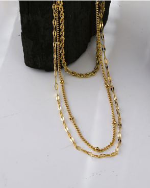 ZURI Triple chain necklace